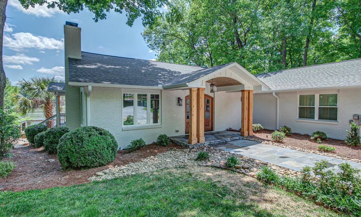 Belmont Cabin | Firefly - 2 Houses on 1 Spectacular Property