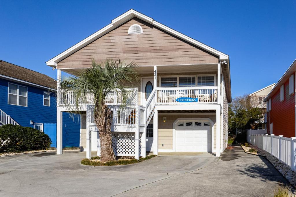 Kure Beach House | Fish N Hooks