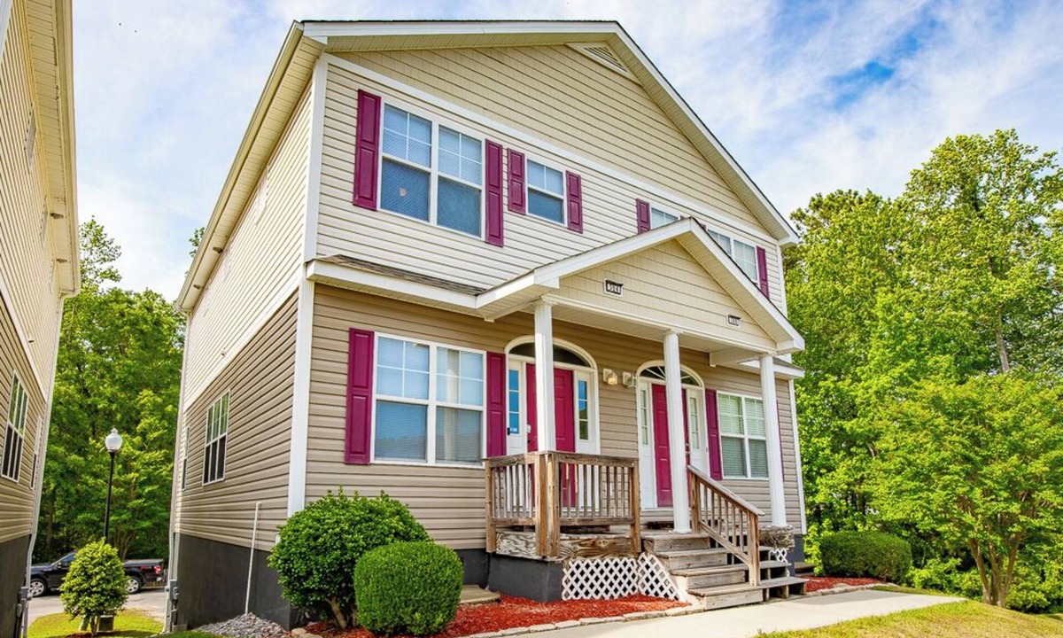 New Bern House | Five-Minutes Flyover Cherry Point NC