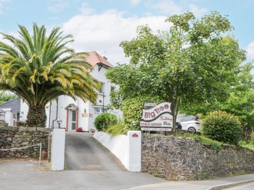 St. Michaels House | Flat 1, Big Tree Holiday Flats
