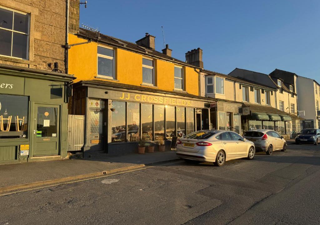 Arnside Apartment | Flat 2, Dorstan