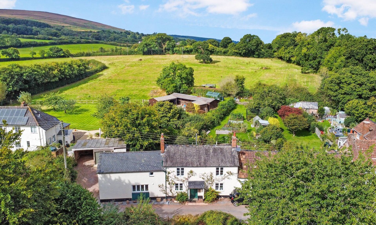 Wootton Courtenay Cottage | Forge Cottage, Wootton Courtenay