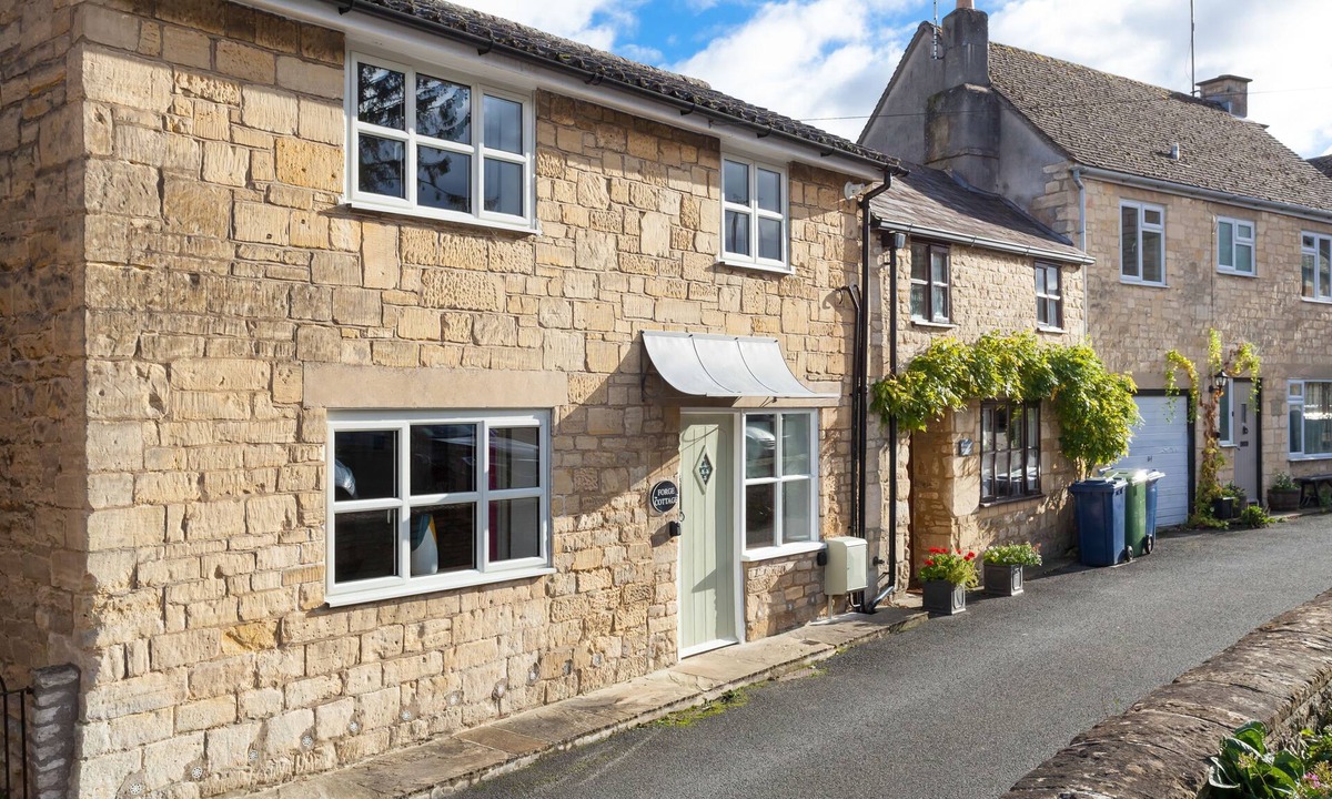 Winchcombe House | Forge Cottage - Winchcombe, Cheltenham, a charming Cotswolds property sleeping 4 guests