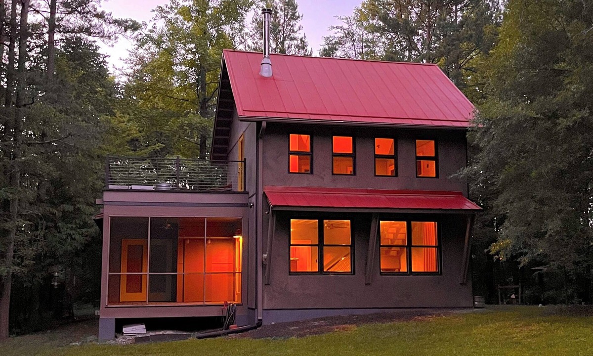 Hurdle Mills House | Fortress of Solitude