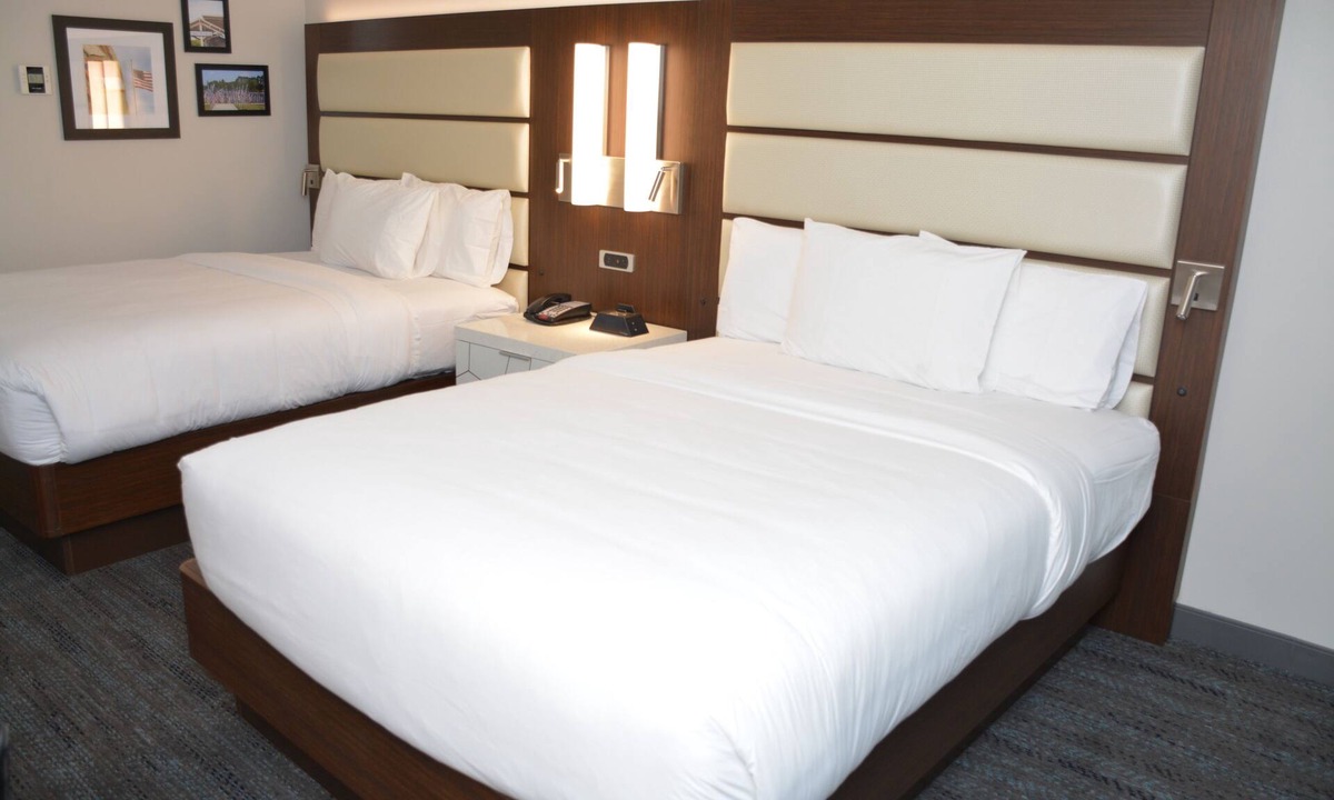 Westover Hotel | Four Points by Sheraton Fayetteville Fort Bragg