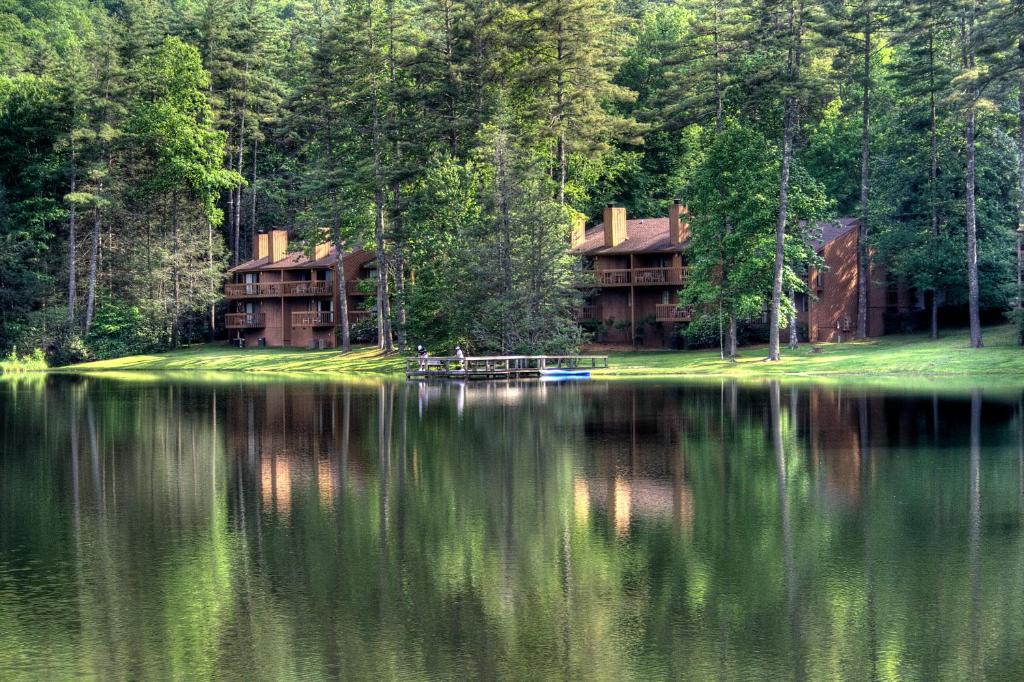 Sapphire Resort | Foxhunt at Sapphire Valley