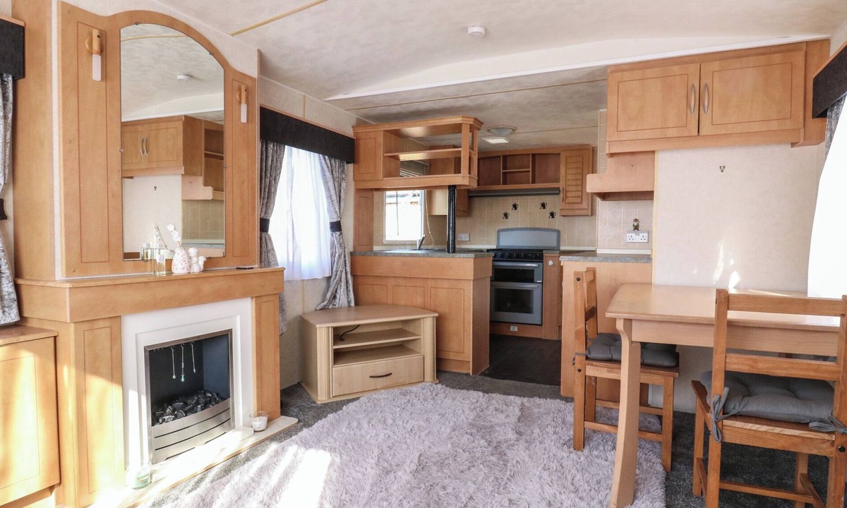 Earls Barton Cottage | Freesia
