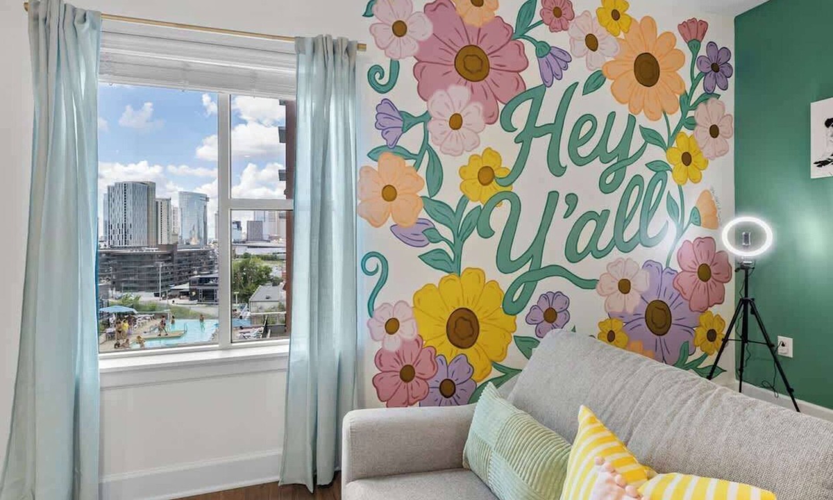 Eighth Avenue Apartment | Glam 2BR Walk to Broadway & The Gulch