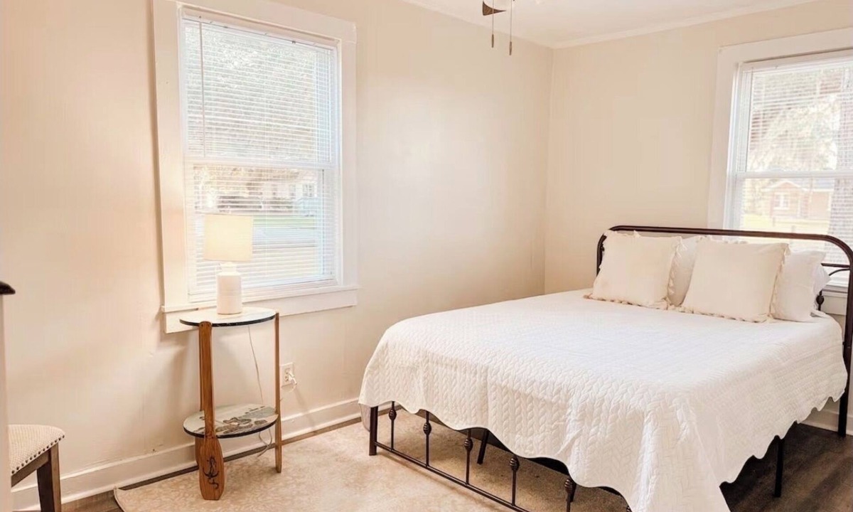 Beaufort Cottage | Golden Hollow Cottage - Sleeps 4