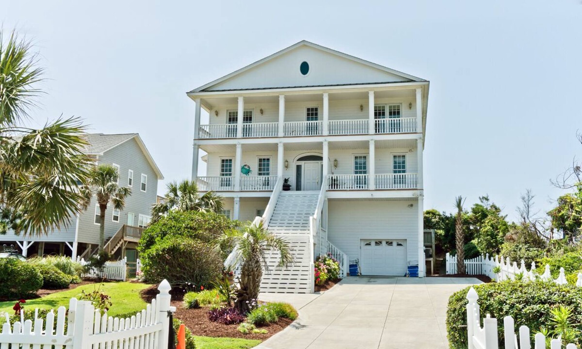 Emerald Isle House | Gone With The Waves, Oceanfront House in Emerald Isle, NC!