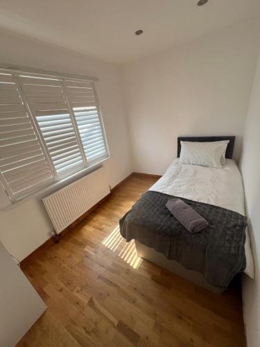 Northolt Mandeville House | Good Priced Accommodation in Northolt