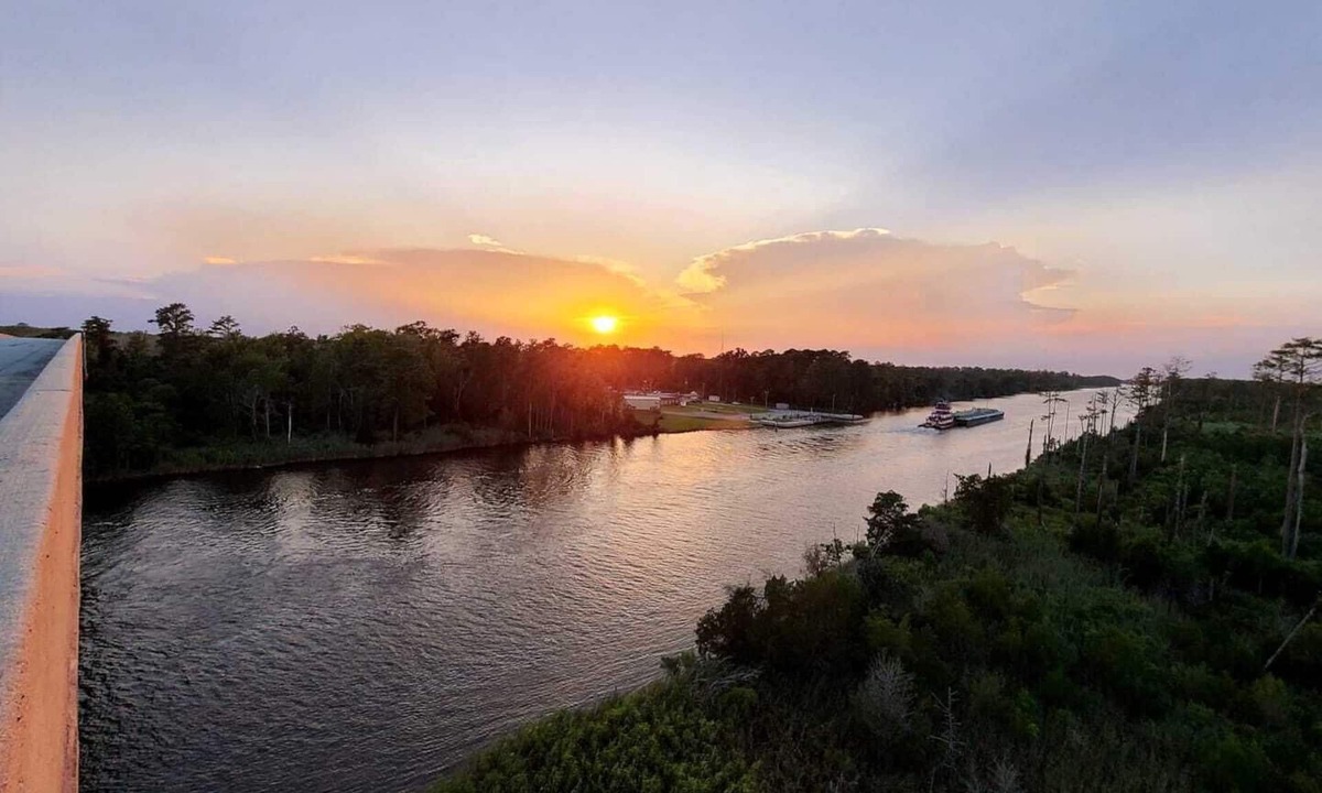 Hobucken House | Goose Creek Island Retreat - Rural & Secluded
