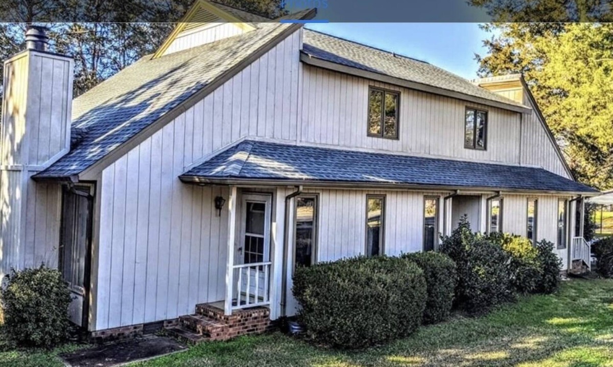 Charlotte House | Gorgeous Home with Incredible Location