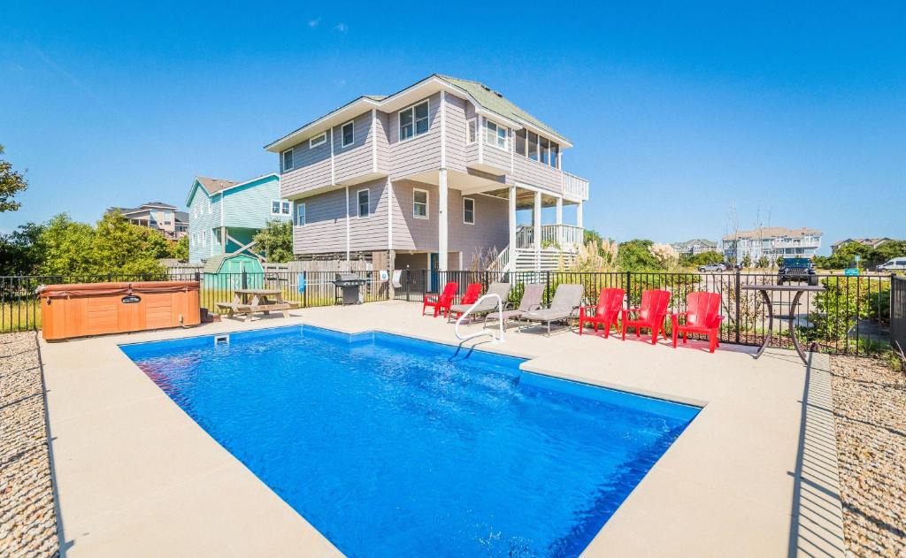 Whalehead Beach House | Graceland
