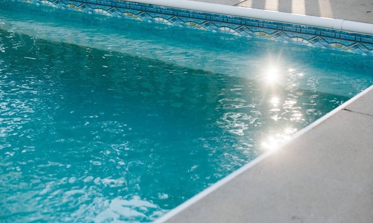 Millbrook House | Grand Retreat with Pool | Pet-Friendly | Sleeps 22