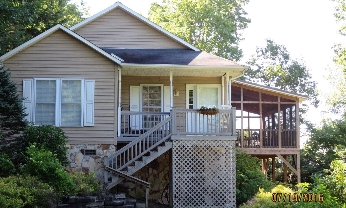 Burnsville House | Great Escape The Name Says It All!