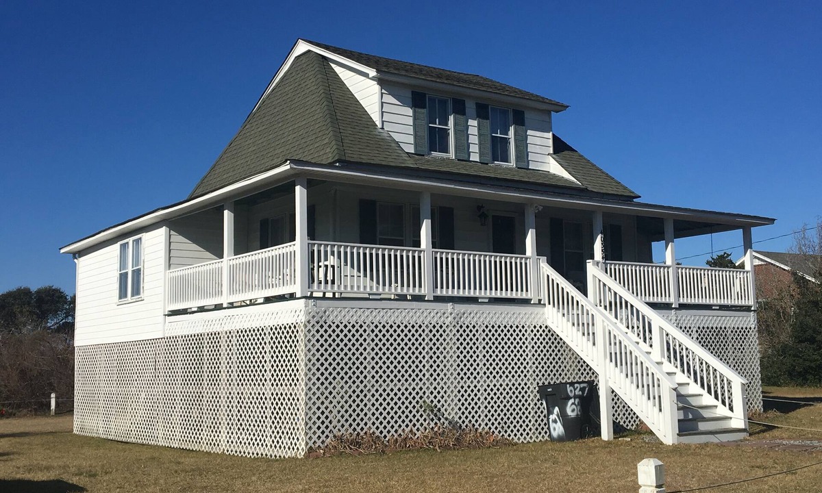 Avon House | Great Rates, Pet Friendly, Avon Village/Kinnakeet, We have It all!
