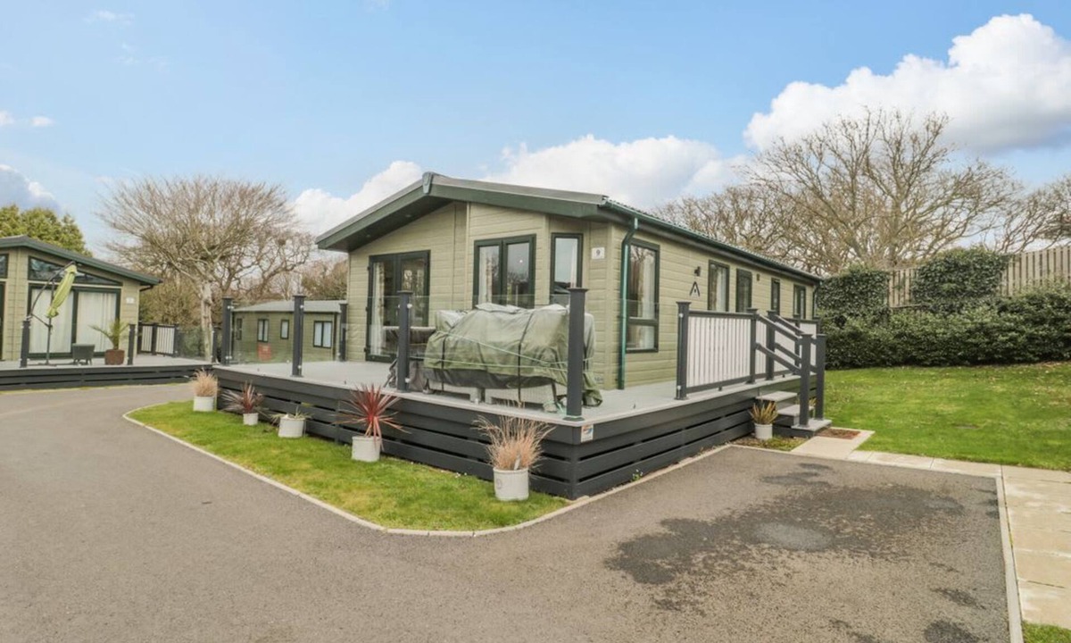 New Forest District Cabin | Gwydn Lodge, Downton, Hampshire