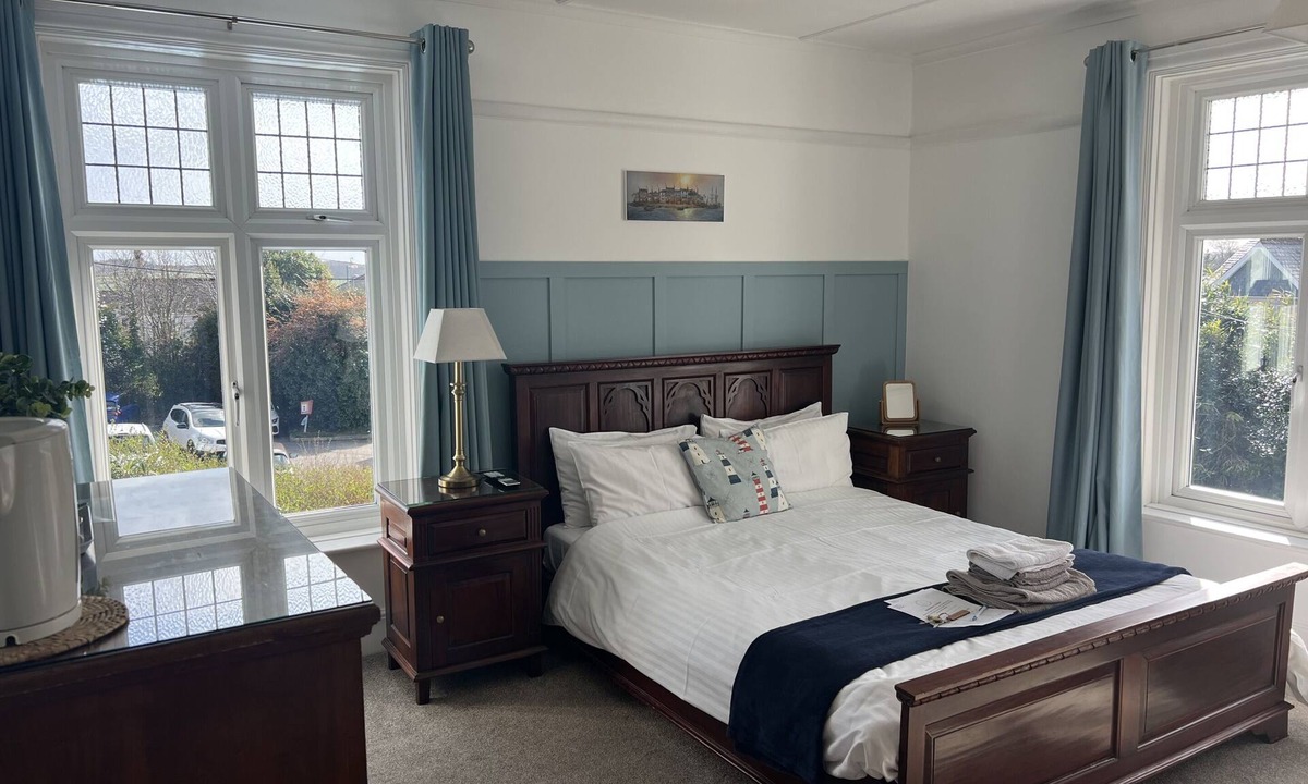 St Austell Bed & Breakfast | Gwyndra House B&B