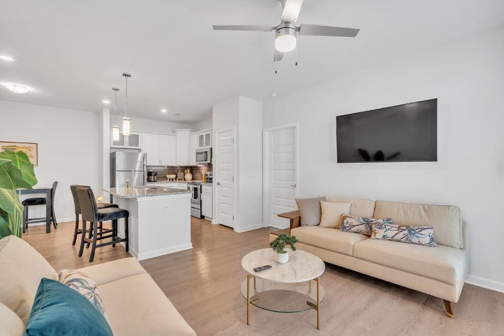 Hampstead Apartment | Halo Oasis - Perfect for your Surf City Getaway! condo
