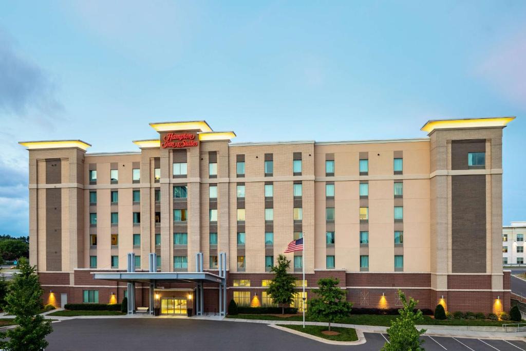 Charlotte Hotel | Hampton Inn & Suites Charlotte/Ballantyne, Nc