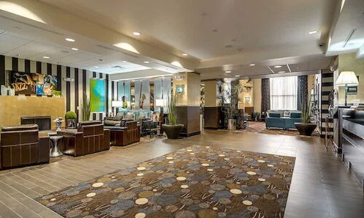Pennington Bend Hotel | Hampton Inn & Suites Nashville @ Opryland
