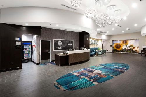 Hampton Inn Suites | Glenwood South