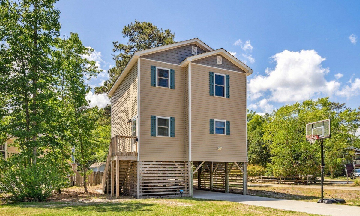 Colington Harbour House | Harbour Haven*Community: Pool, Boat Ramp, Tennis