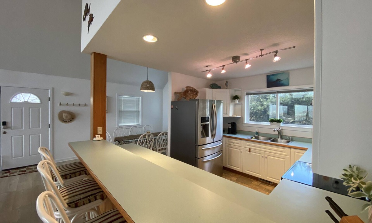 Brigands' Bay House | Hatteras Island Getaway on the Sound front