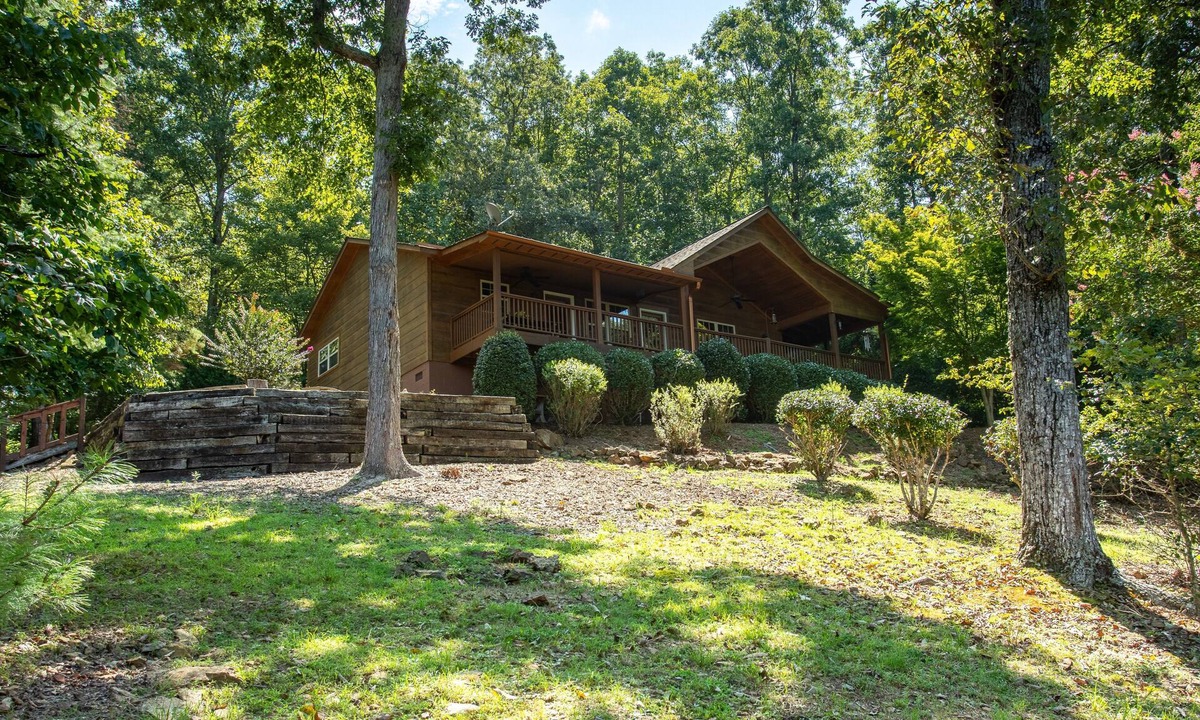 Murphy Cabin | Haven in the Hills! Spectacular Views, River Access, & 5-Star Amenities!