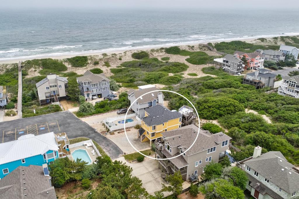 Ocean Sands House | Here Comes the Sun