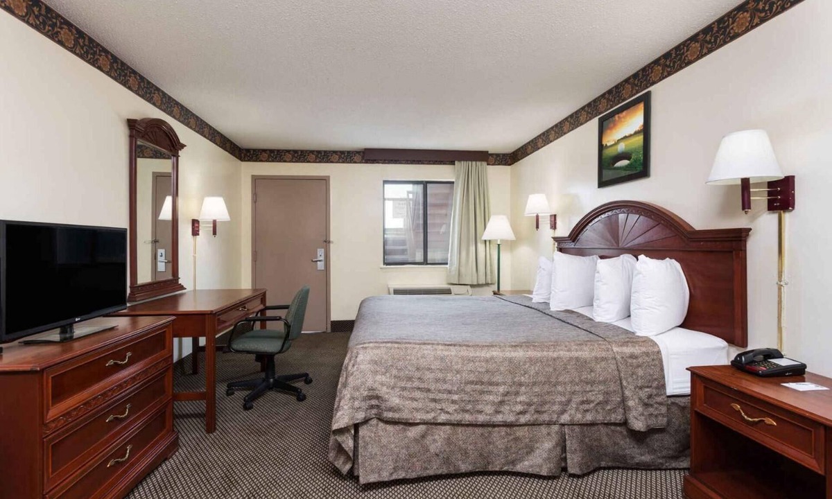 Augusta Hotel | Heritage Inn
