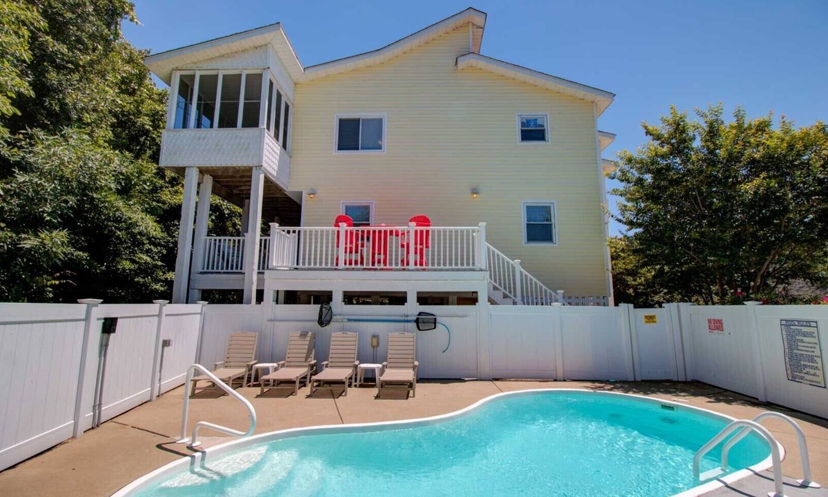 Duck House | Heroes Retreat 4 Bedroom Home in Duck With Private Saltwater Pool and Hot Tub