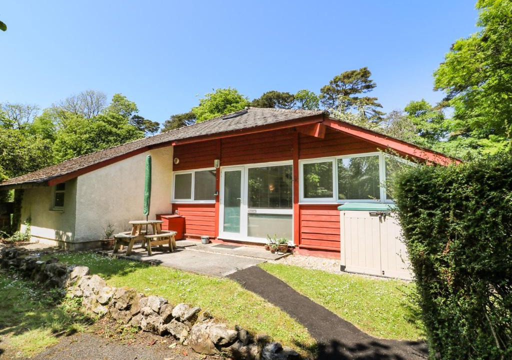 Llanteg House | Heulwen Lodge
