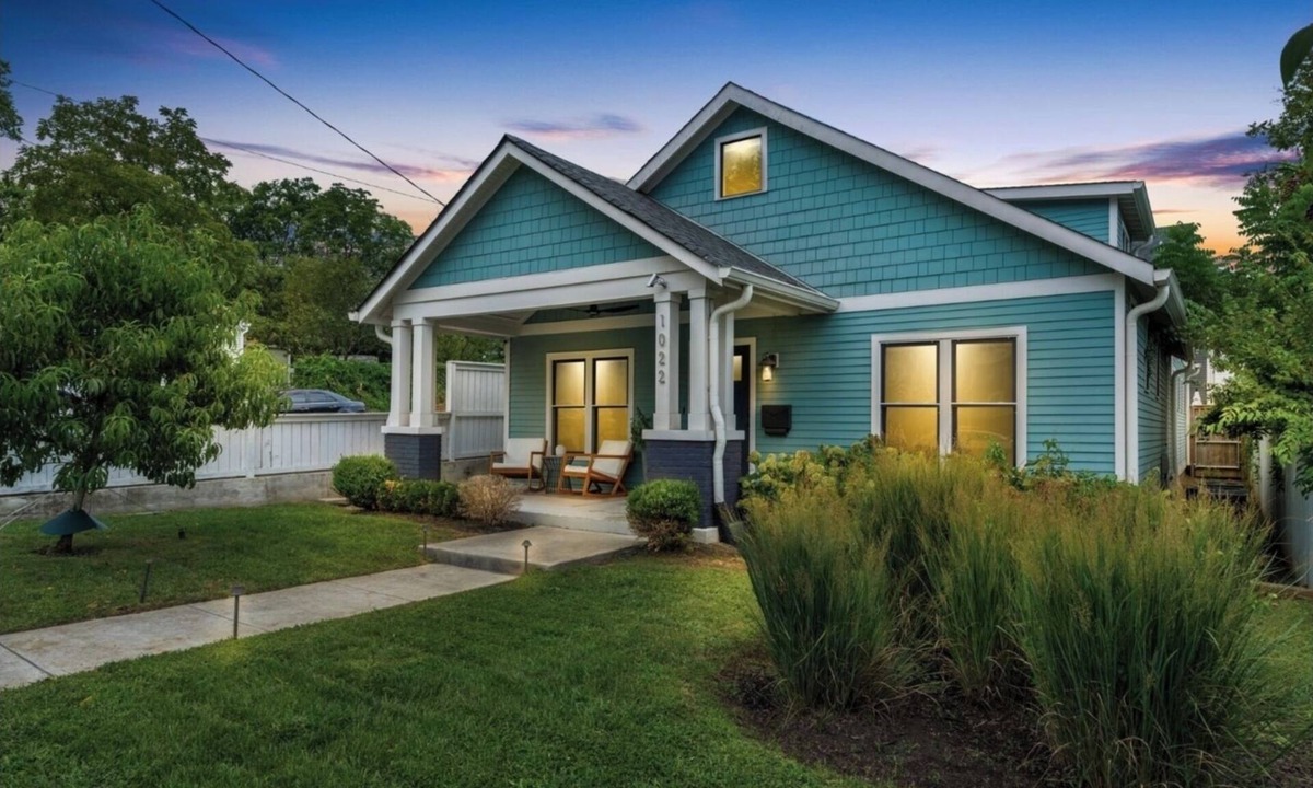 Historic Waverly House | HGTV 12 South Bungalow - Walk to Coffee & Shops