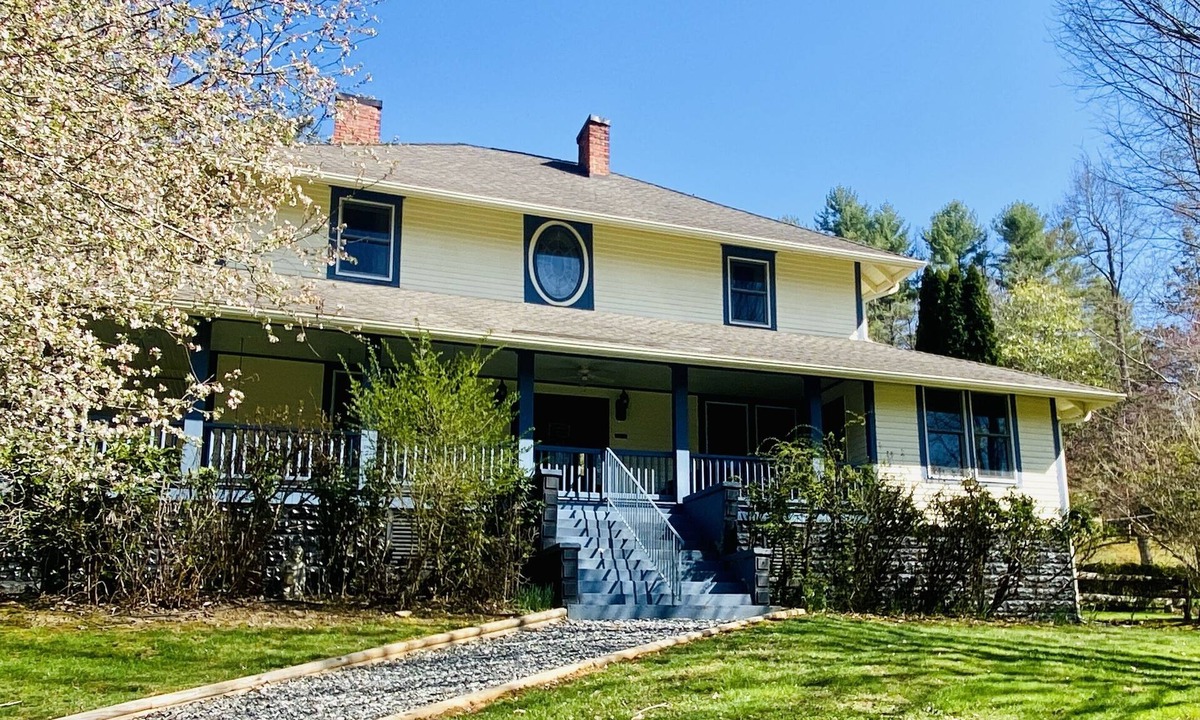 Mars Hill House | Historic Estate Property with Wooded Escapes, Views, & Event Spaces on 14 Acres