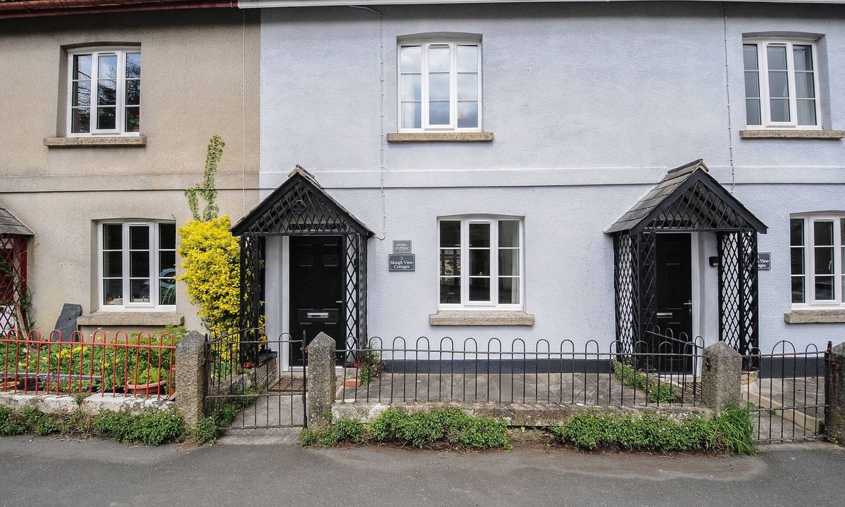 Sticklepath Cottage | HOBBS COTTAGE, pet friendly, with open fire in Sticklepath