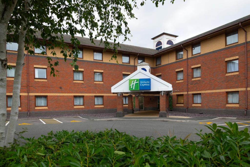 Clyst St Mary Hotel | Holiday Inn Express Exeter East by IHG