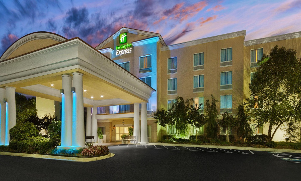 Kannapolis Hotel | Holiday Inn Express Hotel & Suites - Concord, an IHG Hotel