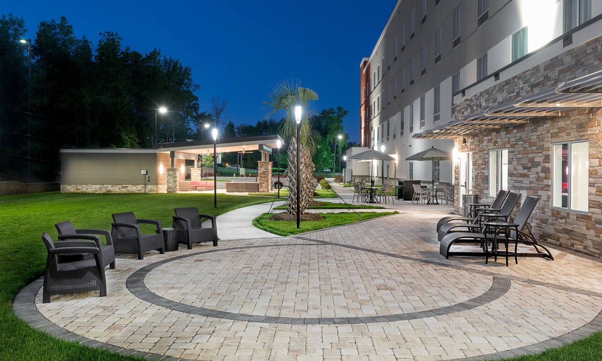Toddville Road Hotel | Holiday Inn Express & Suites Charlotte Airport by IHG