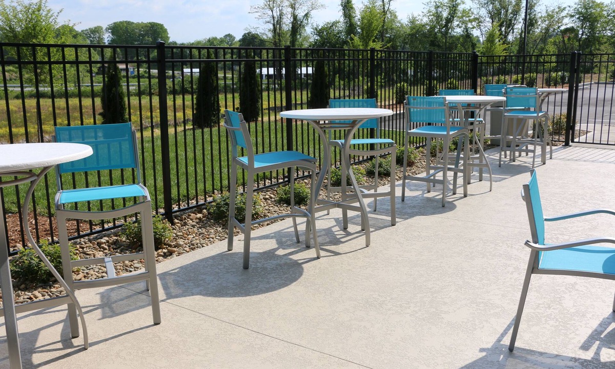 Flat Rock Hotel | Holiday Inn Express & Suites Hendersonville SE - Flat Rock by IHG