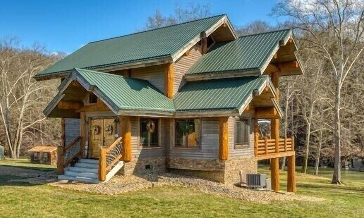 Marion House | Holston River Lodge - Fishing, Relaxing, Hiking and New Hot Tub