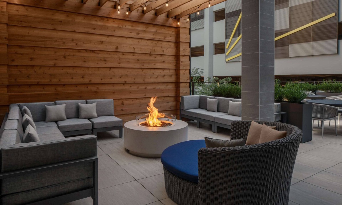 First Ward Hotel | Homewood Suites By Hilton Charlotte Uptown First Ward