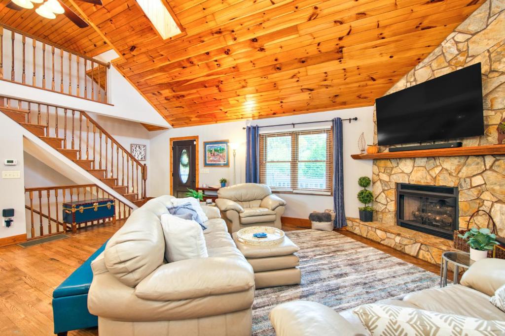 Horse Shoe House | Horseshoe Haven