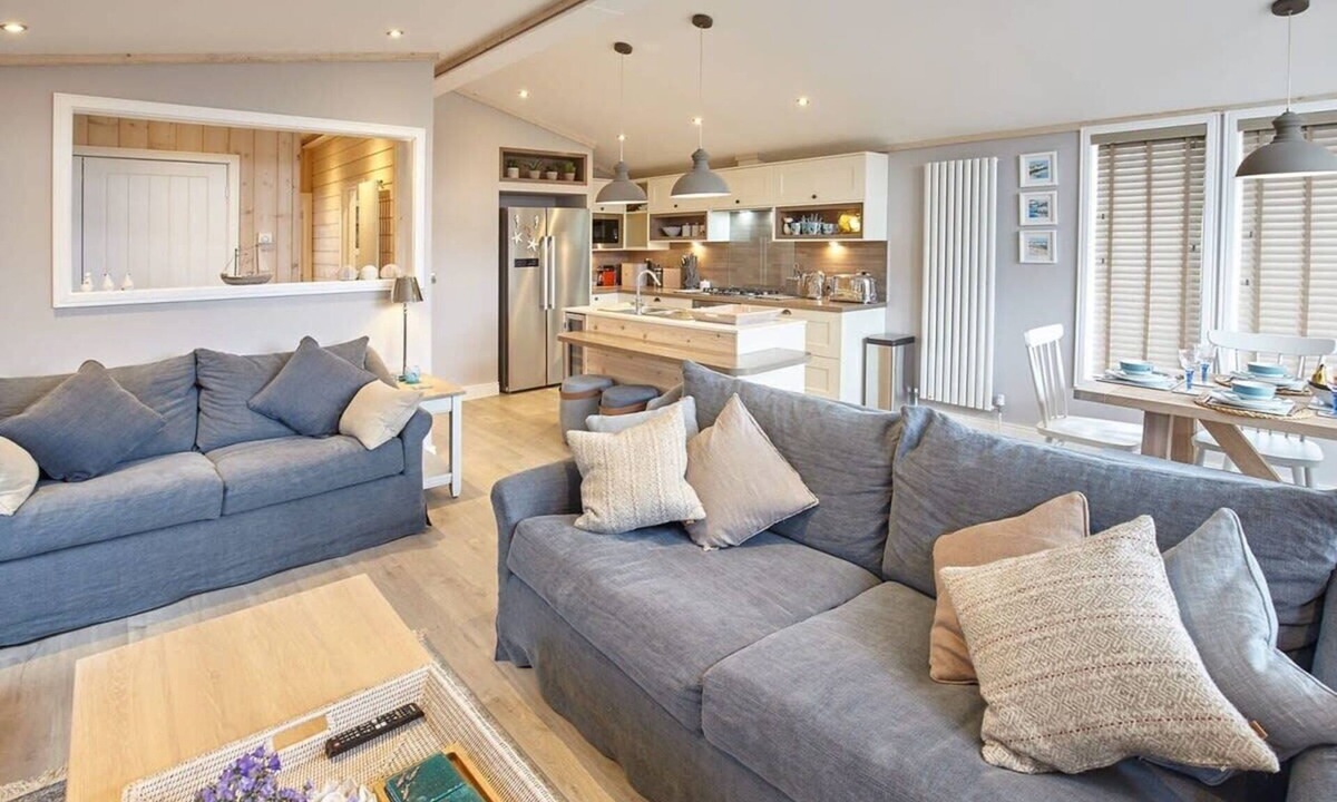 Runswick Bay Cabin | Host & Stay | Puffin's Rest