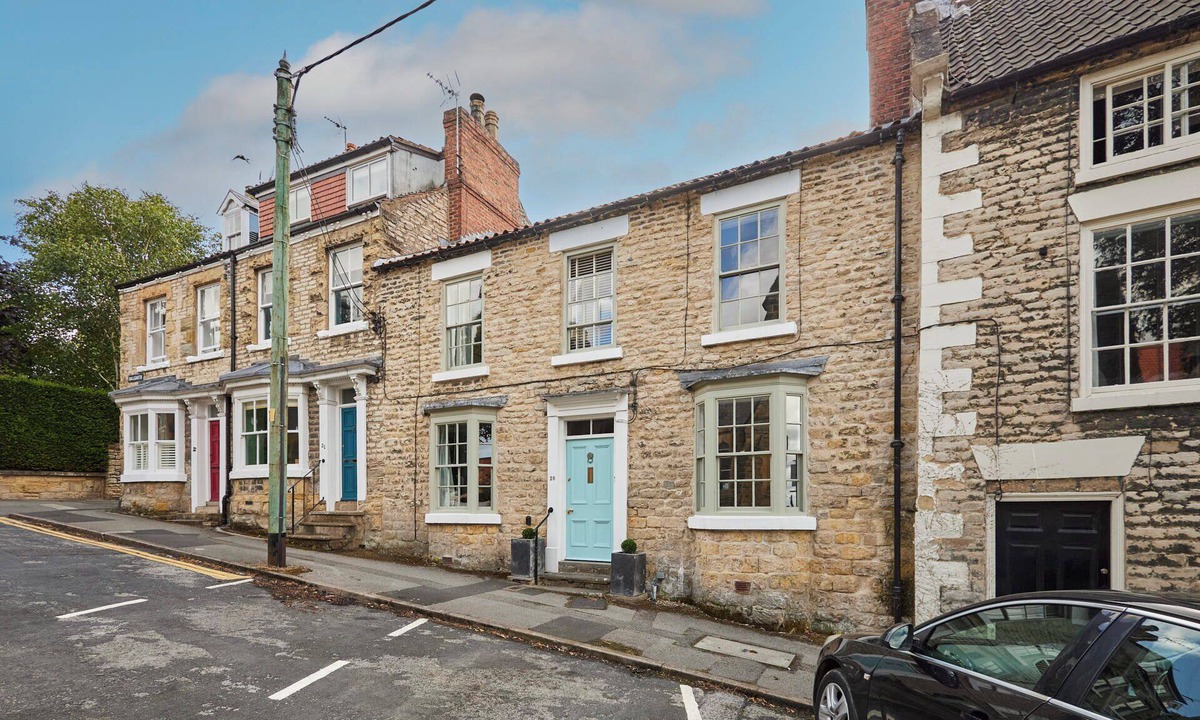 Pickering House | Host Stay Hall Garth