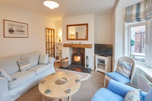 West Cliff House | Host & Stay - Tenby Cottage