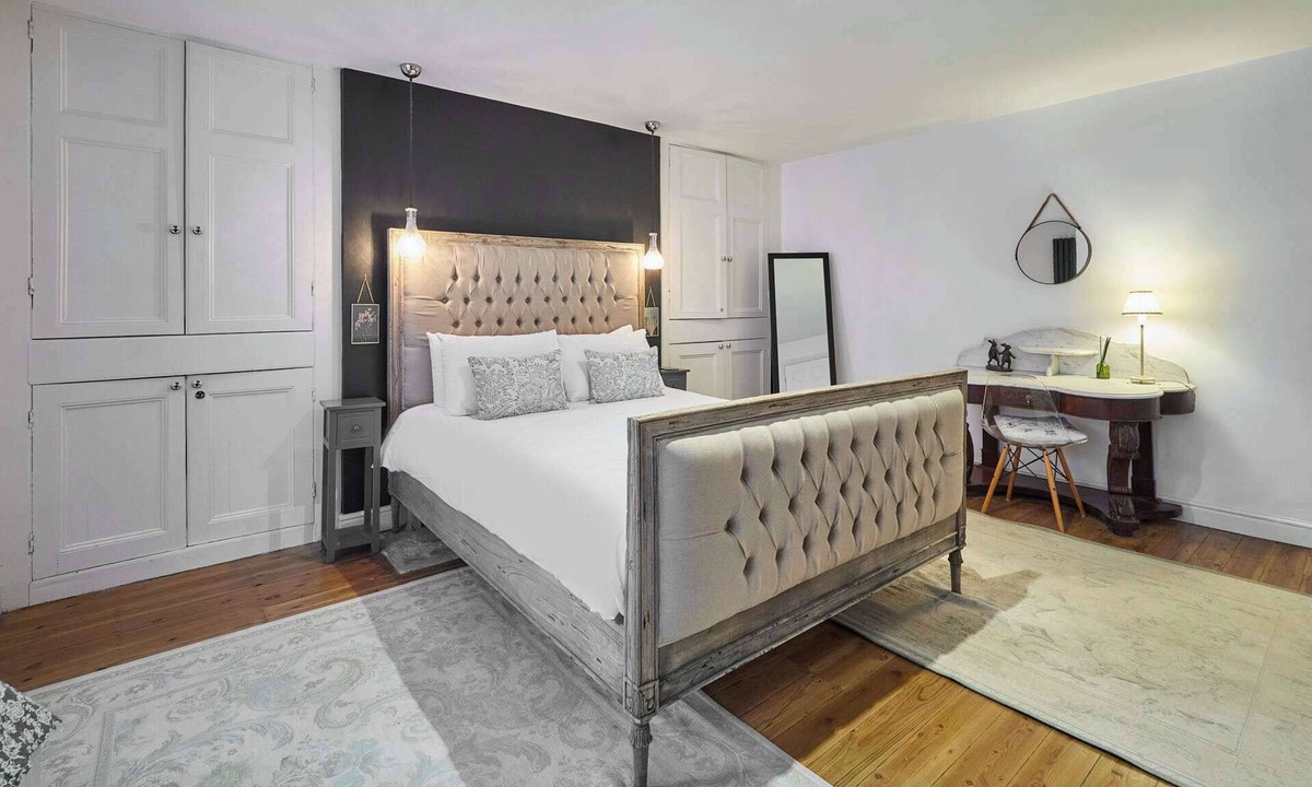 West Cliff Apartment | Host & Stay | The Courtyard Retreat