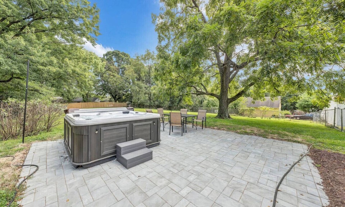 Roanoke House | Hot Tub Haven 4 Bedroom Home