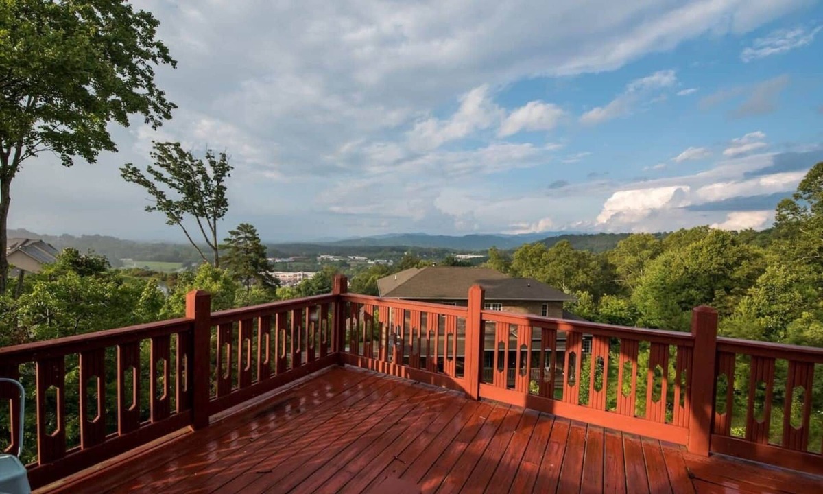 Asheville House | Hot tub/sauna with mountain views minutes from downtown